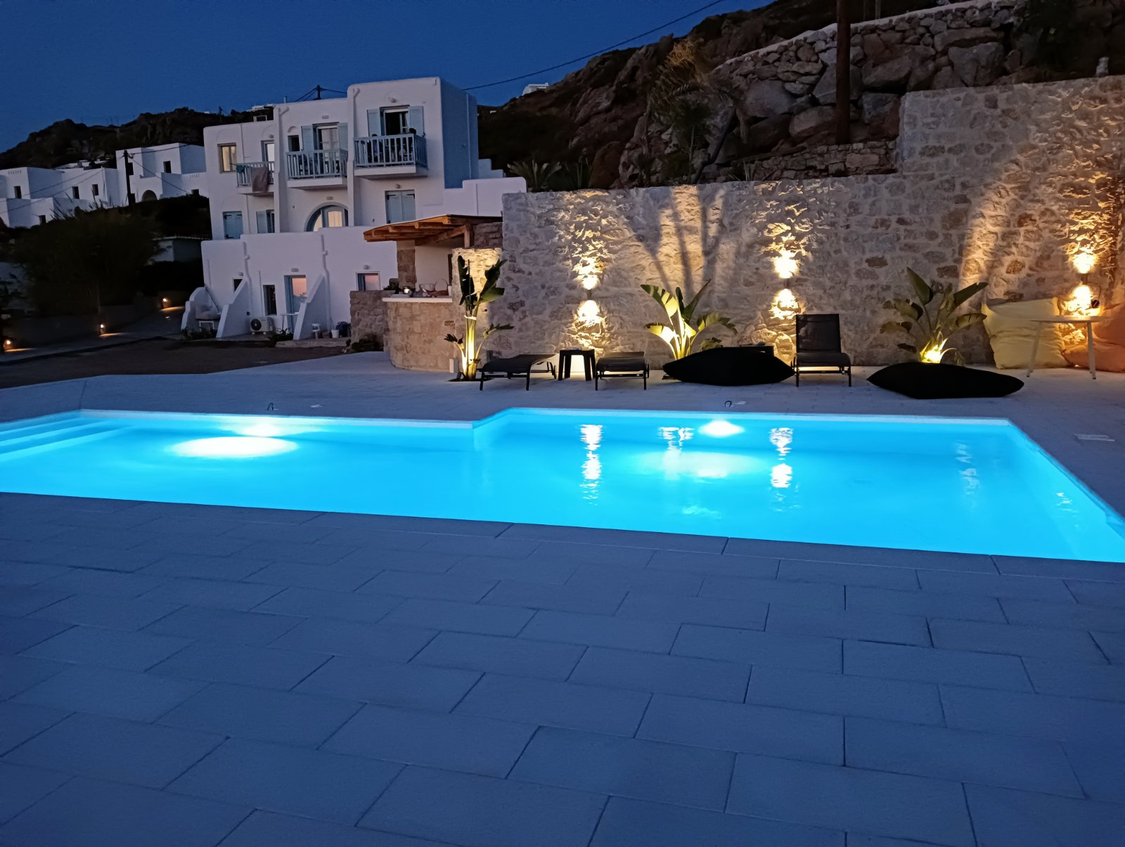 Pool detail